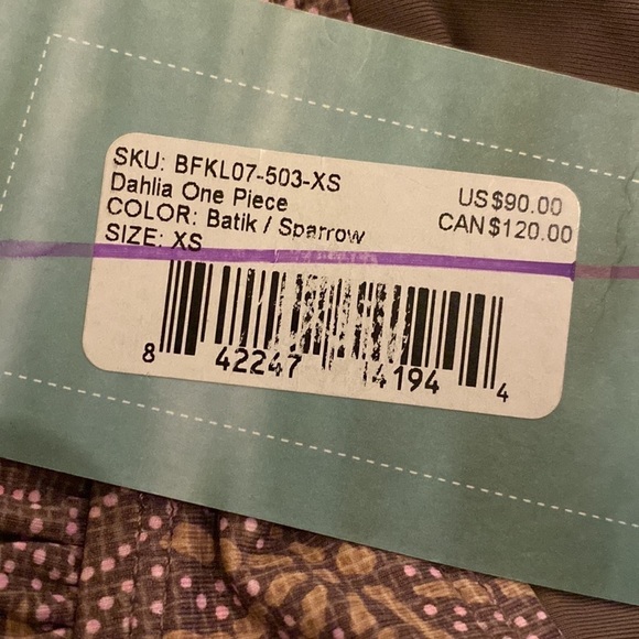 Carve Designs Dahlia One Piece Swimsuit Designer Batik Sparrow NWT Size XS - Picture 4 of 9